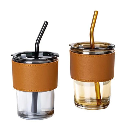 Drining Coffee Sipper with Lid and Glass Straw with Anti-Slip Leather Sleeve