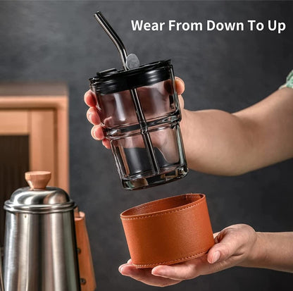 Drining Coffee Sipper with Lid and Glass Straw with Anti-Slip Leather Sleeve